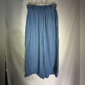 Wide leg chambray cropped pants with pockets